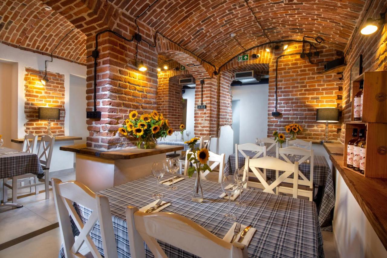 Plaza Boutique Hotel 4*